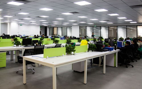 輕松易筑與地上鐵榮登深圳年度最具投資價值企業50強 辦公室翻新與資本投資咨詢的雙重啟示